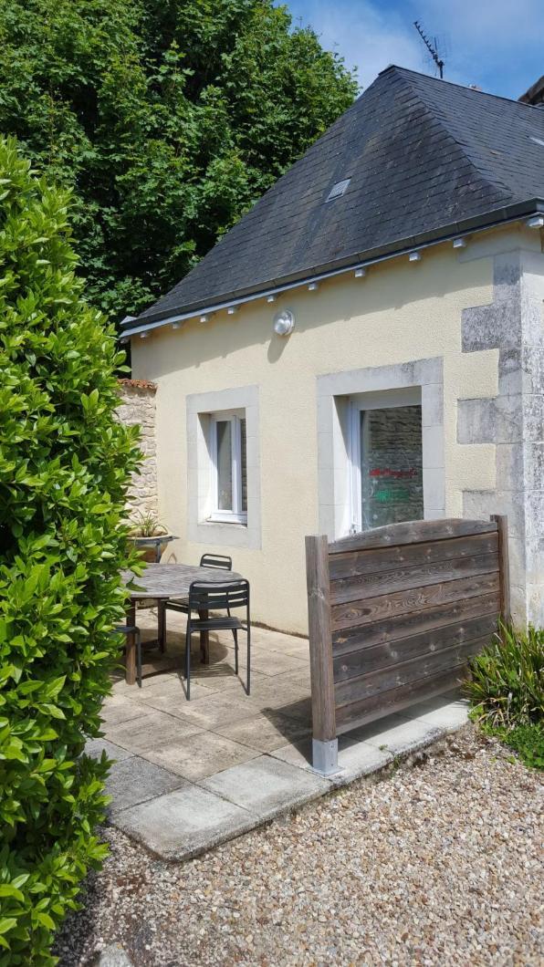 La Roseraie Neuville-du-Poitou Exteriér fotografie