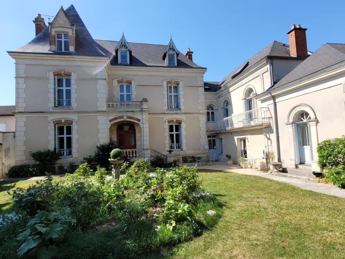 La Roseraie Neuville-du-Poitou Exteriér fotografie